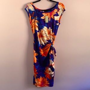 NWT - Ann Taylor -  Floral, faux wrap midi dress, rounded neck, sleeveless XS